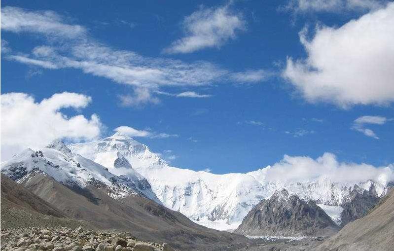 西藏，历史、文化与自然环境的深度探索